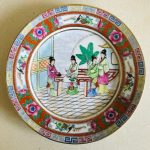 Handgeschilderd chinees porselein bord geisha