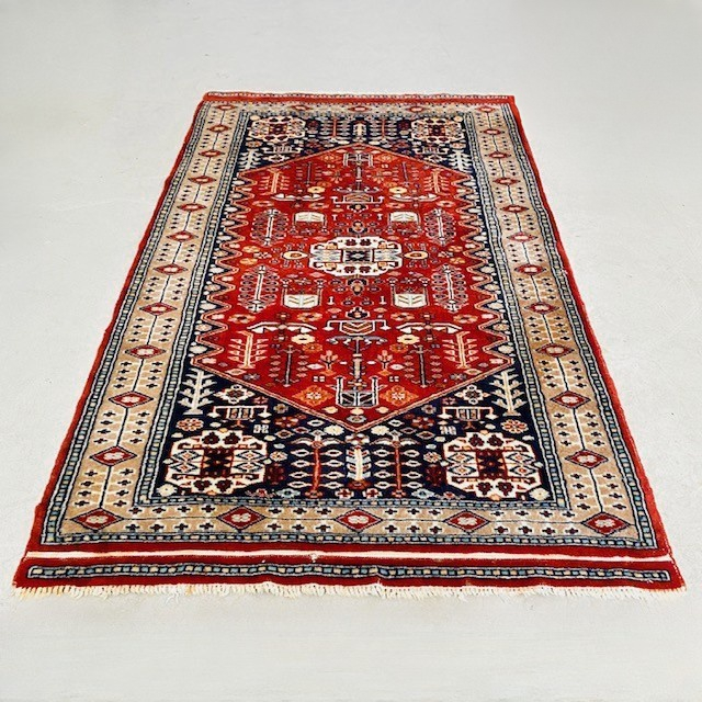 Vintage Perzisch tapijtje zijde kleurrijk